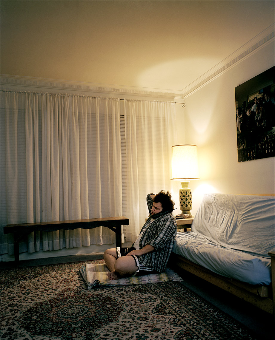 LEWIS_in_LA_living_room