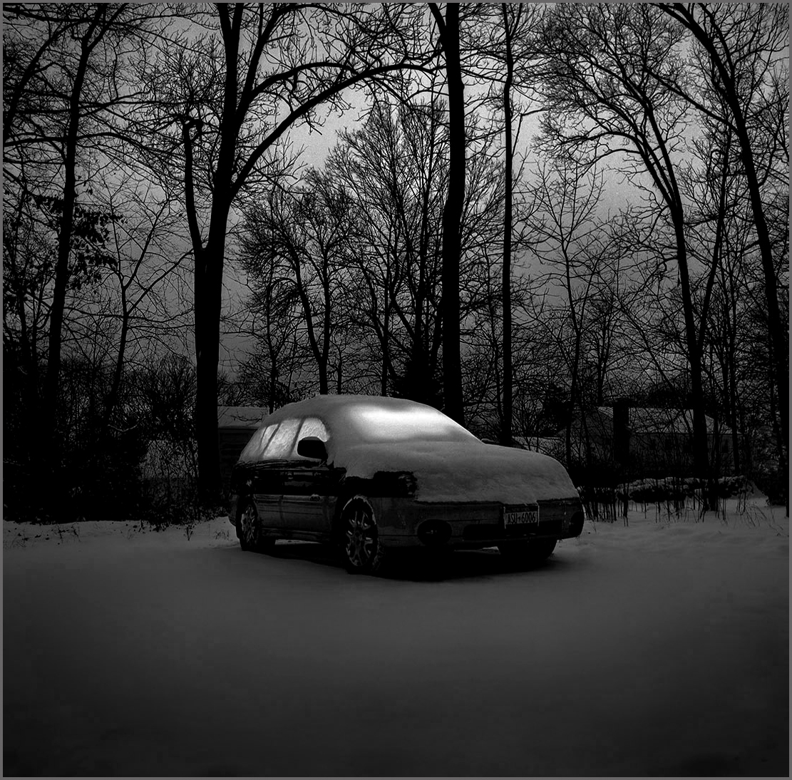 car_in_snow_BW_WEB