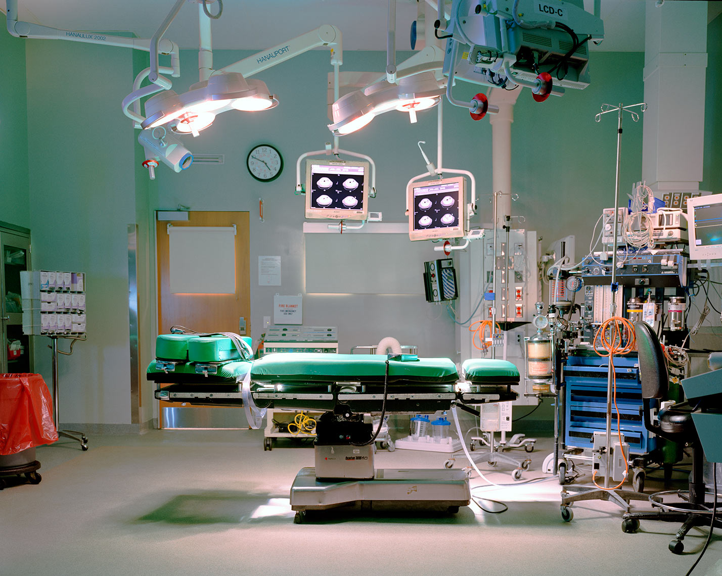 operating_room_WEB